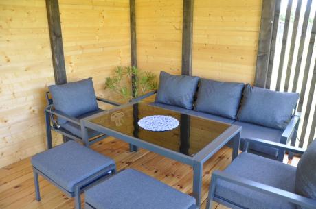 Grafitowy zestaw mebli metalowych na taras Sodor Dining + pufy - Dark Grey