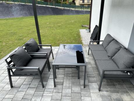 Grafitowy zestaw mebli metalowych na taras Sodor Dining + pufy - Dark Grey