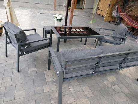 Grafitowy zestaw mebli metalowych na taras Sodor Dining + pufy - Dark Grey