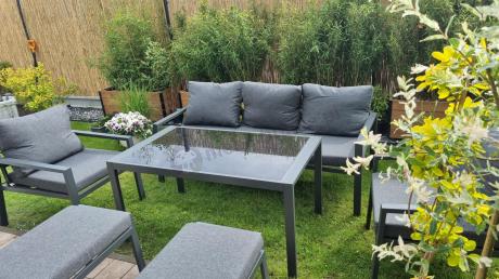 Grafitowy zestaw mebli metalowych na taras Sodor Dining + pufy - Dark Grey