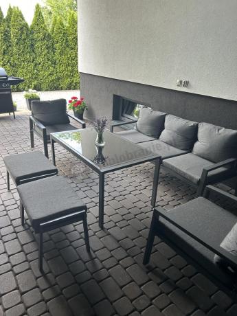 Grafitowy zestaw mebli metalowych na taras Sodor Dining + pufy - Dark Grey