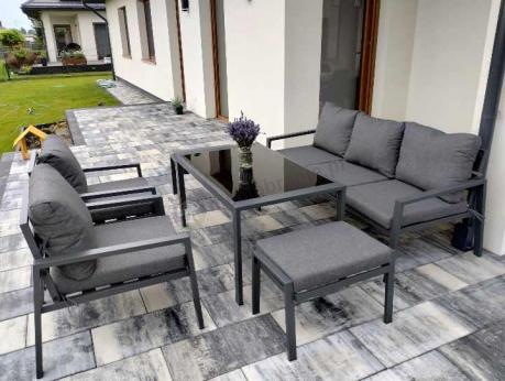 Grafitowy zestaw mebli metalowych na taras Sodor Dining + pufy - Dark Grey