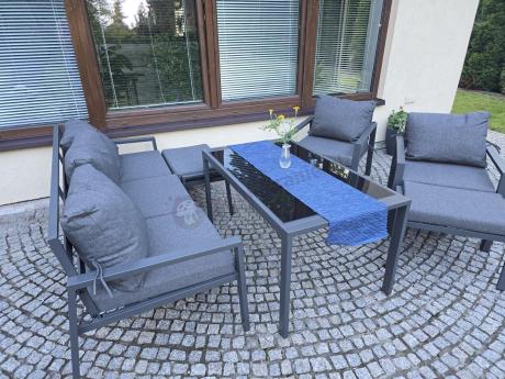 Grafitowy zestaw mebli metalowych na taras Sodor Dining + pufy - Dark Grey