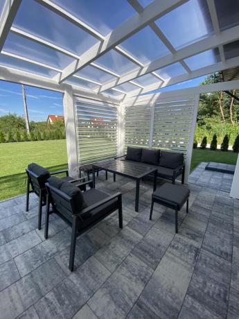 Grafitowy zestaw mebli metalowych na taras Sodor Dining + pufy - Dark Grey