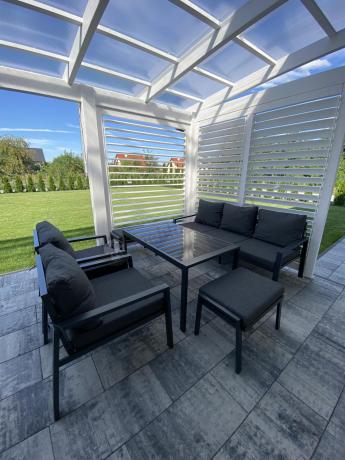 Grafitowy zestaw mebli metalowych na taras Sodor Dining + pufy - Dark Grey