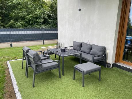 Grafitowy zestaw mebli metalowych na taras Sodor Dining + pufy - Dark Grey