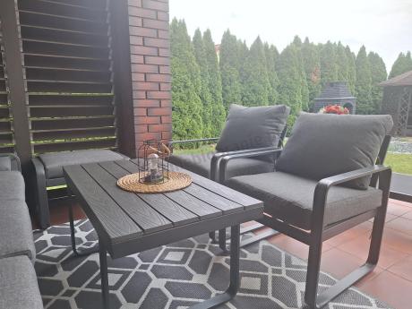 Grafitowy zestaw mebli na taras - sofa 175cm, 2 fotele i 2 pufy - Panaon Dining DG