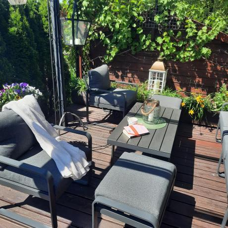 Grafitowy zestaw mebli na taras - sofa 175cm, 2 fotele i 2 pufy - Panaon Dining DG