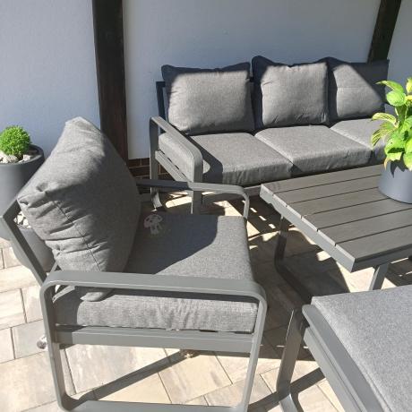 Grafitowy zestaw mebli na taras - sofa 175cm, 2 fotele i 2 pufy - Panaon Dining DG