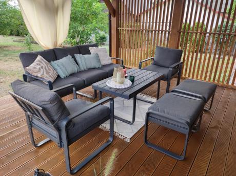 Grafitowy zestaw mebli na taras - sofa 175cm, 2 fotele i 2 pufy - Panaon Dining DG