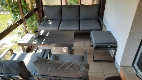 Grafitowy zestaw mebli na taras - sofa 175cm, 2 fotele i 2 pufy - Panaon Dining DG