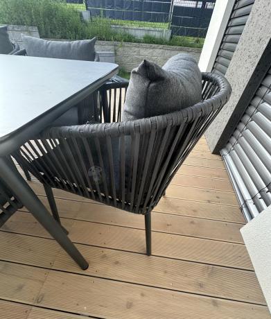 Grafitowy zestaw mebli obiadowych na taras dla 8 osób - Kostto Dining 8+1