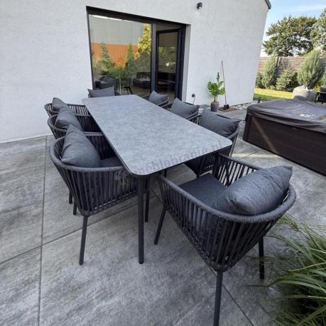Grafitowy zestaw mebli obiadowych na taras dla 8 osób - Kostto Dining 8+1