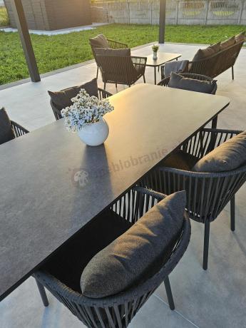 Grafitowy zestaw mebli obiadowych na taras dla 8 osób - Kostto Dining 8+1