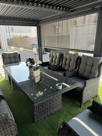 Grafitowy zestaw mebli obiadowych na taras Laritto 8+1 stół 220cm