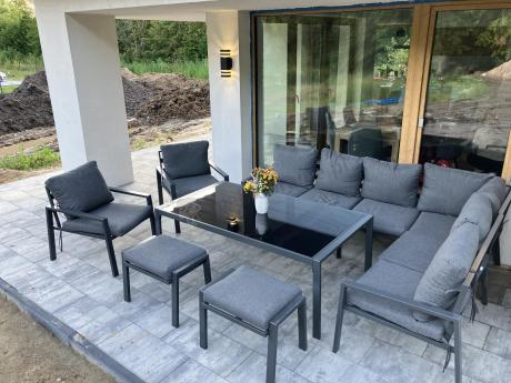 Grafitowy zestaw mebli ogrodowych z narożnikiem i dwoma fotelami Sodor Corner XL - Dark Grey