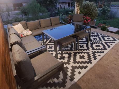 Grafitowy zestaw mebli ogrodowych z narożnikiem i dwoma fotelami Sodor Corner XL - Dark Grey