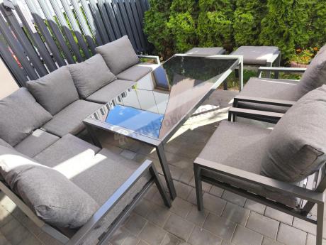 Grafitowy zestaw mebli ogrodowych z narożnikiem i dwoma fotelami Sodor Corner XL - Dark Grey
