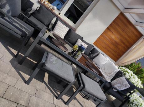 Grafitowy zestaw mebli ogrodowych z narożnikiem i dwoma fotelami Sodor Corner XL - Dark Grey