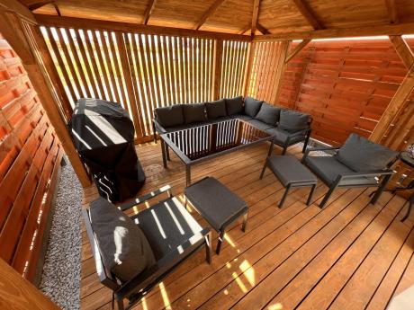 Grafitowy zestaw mebli ogrodowych z narożnikiem i dwoma fotelami Sodor Corner XL - Dark Grey