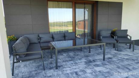 Grafitowy zestaw mebli ogrodowych z narożnikiem i dwoma fotelami Sodor Corner XL - Dark Grey