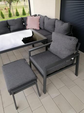 Grafitowy zestaw mebli ogrodowych z narożnikiem i dwoma fotelami Sodor Corner XL - Dark Grey