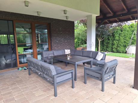 Grafitowy zestaw mebli z narożnikiem i wysokim stołem Calamba Corner XL