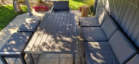 Grafitowy zestaw mebli z narożnikiem i wysokim stołem Calamba Corner XL