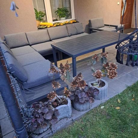 Grafitowy zestaw mebli z narożnikiem i wysokim stołem Calamba Corner XL