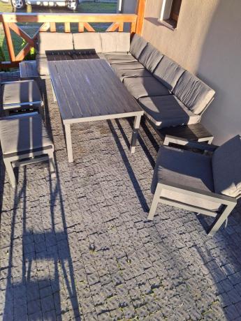 Grafitowy zestaw mebli z narożnikiem i wysokim stołem Calamba Corner XL