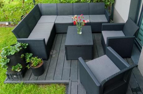 Grafitowy zestaw narożny 172 x 222 cm, z dwoma fotelami i skrzynią ze schowkiem