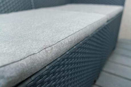 Grafitowy zestaw narożny 172 x 222 cm, z dwoma fotelami i skrzynią ze schowkiem