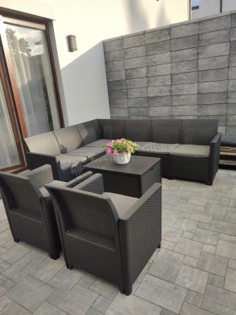 Grafitowy zestaw narożny 172 x 222 cm, z dwoma fotelami i skrzynią ze schowkiem