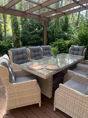 Jasne technorattanowe meble obiadowe na taras - stół + 8 foteli Laritto - Creme