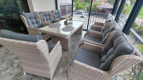 Jasne technorattanowe meble obiadowe na taras - stół + 8 foteli Laritto - Creme