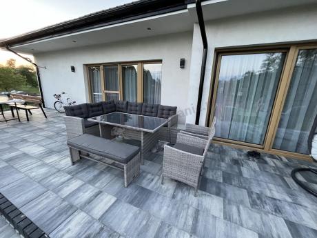 Jasnoszary narożnik ogrodowy technorattan