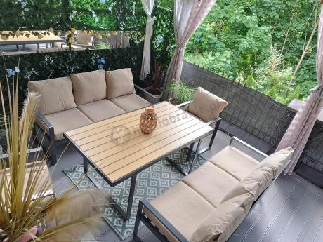 Jasny komplet mebli metalowych na taras dla 8 osób - Panaon Grande WB