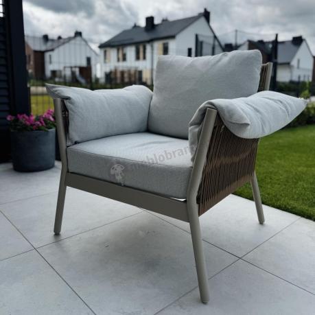 Jasny komplet mebli wypoczynkowych na taras rope style Sofi