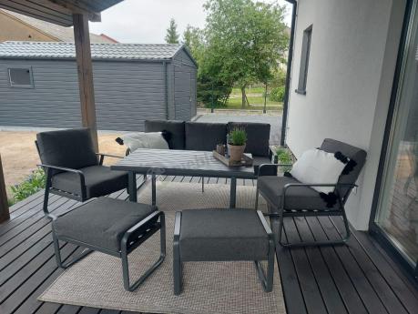 Komplet mebli na taras - sofa 173cm, 2 fotele, pufy i stół 120cm Ater Dining - Dark Grey