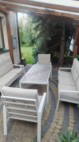 Komplet mebli na taras dla 8 osób - 2 sofy, 2 fotele i wysoki stół - Tavaro Grande Cream