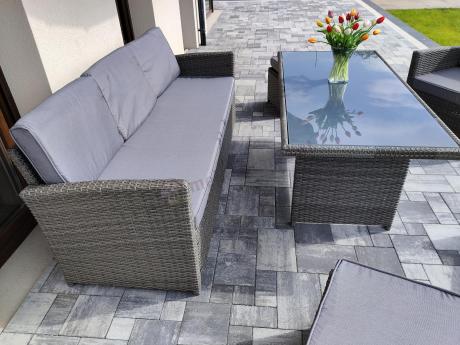 Komplet mebli obiadowych z dużą sofą 186cm technorattan Cofete Dining – Dark Grey