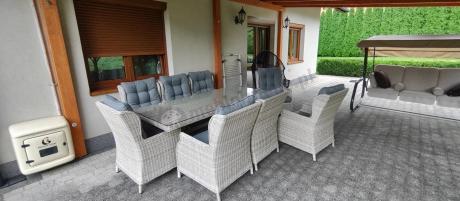 Komplet mebli obiadowych z technorattanu - stół z nogą X + 8 foteli - Laritto Creme