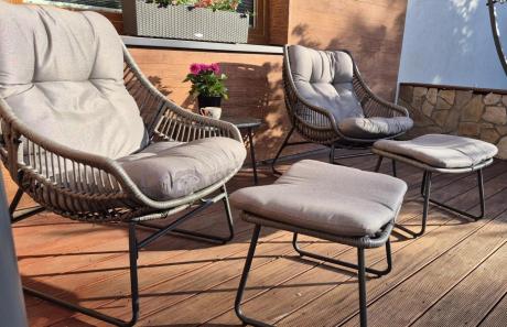 Komplet mebli ogrodowych - 2 fotele z podnóżkami i stolikiem kawowym - Torgiano Duo Grey