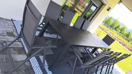 Komplet mebli ogrodowych dla 10 osób KJD10 ze składanymi krzesłami aluminiowymi