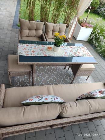 Komplet mebli ogrodowych technorattan dla 7 osób Perata Dining Natural