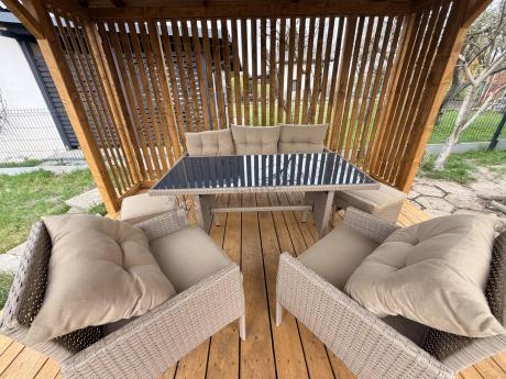 Komplet mebli ogrodowych technorattan dla 7 osób Perata Dining Natural