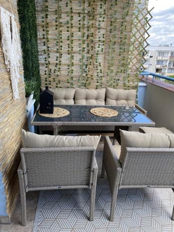 Komplet mebli ogrodowych technorattan dla 7 osób Perata Dining Natural