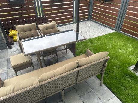 Komplet mebli ogrodowych technorattan dla 7 osób Perata Dining Natural