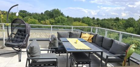 Komplet mebli ogrodowych z narożnikiem i wysokim stołem 160cm, fotelami i pufami Sodor Corner XL - Dark Grey