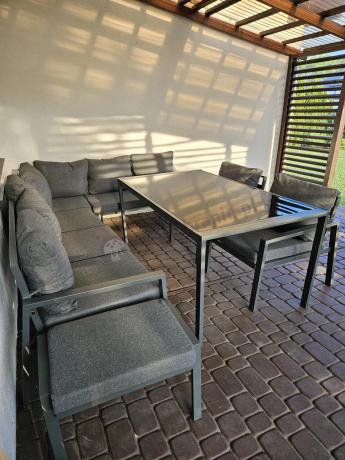 Komplet mebli ogrodowych z narożnikiem i wysokim stołem 160cm, fotelami i pufami Sodor Corner XL - Dark Grey